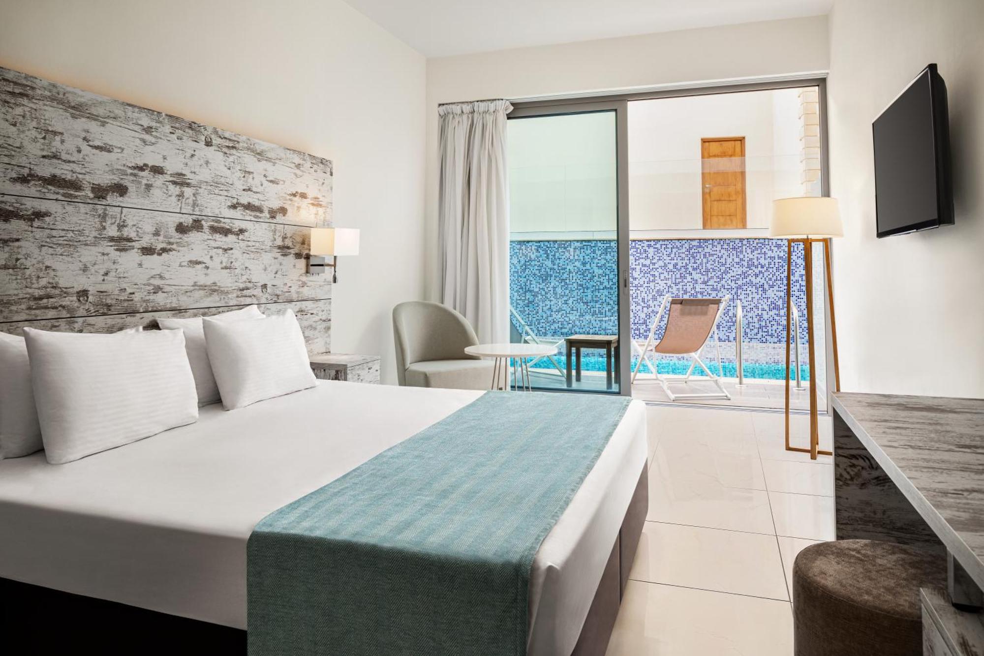 Ramada Hotel & Suites By Wyndham Αγία Νάπα Εξωτερικό φωτογραφία
