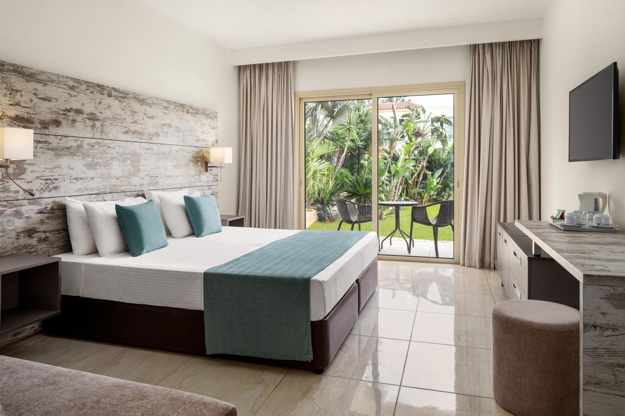 Ramada Hotel & Suites By Wyndham Αγία Νάπα Εξωτερικό φωτογραφία