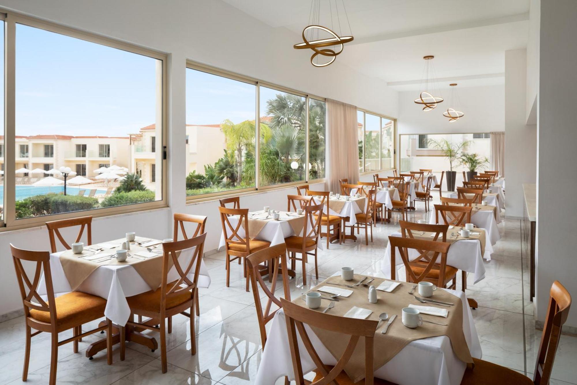 Ramada Hotel & Suites By Wyndham Αγία Νάπα Εξωτερικό φωτογραφία