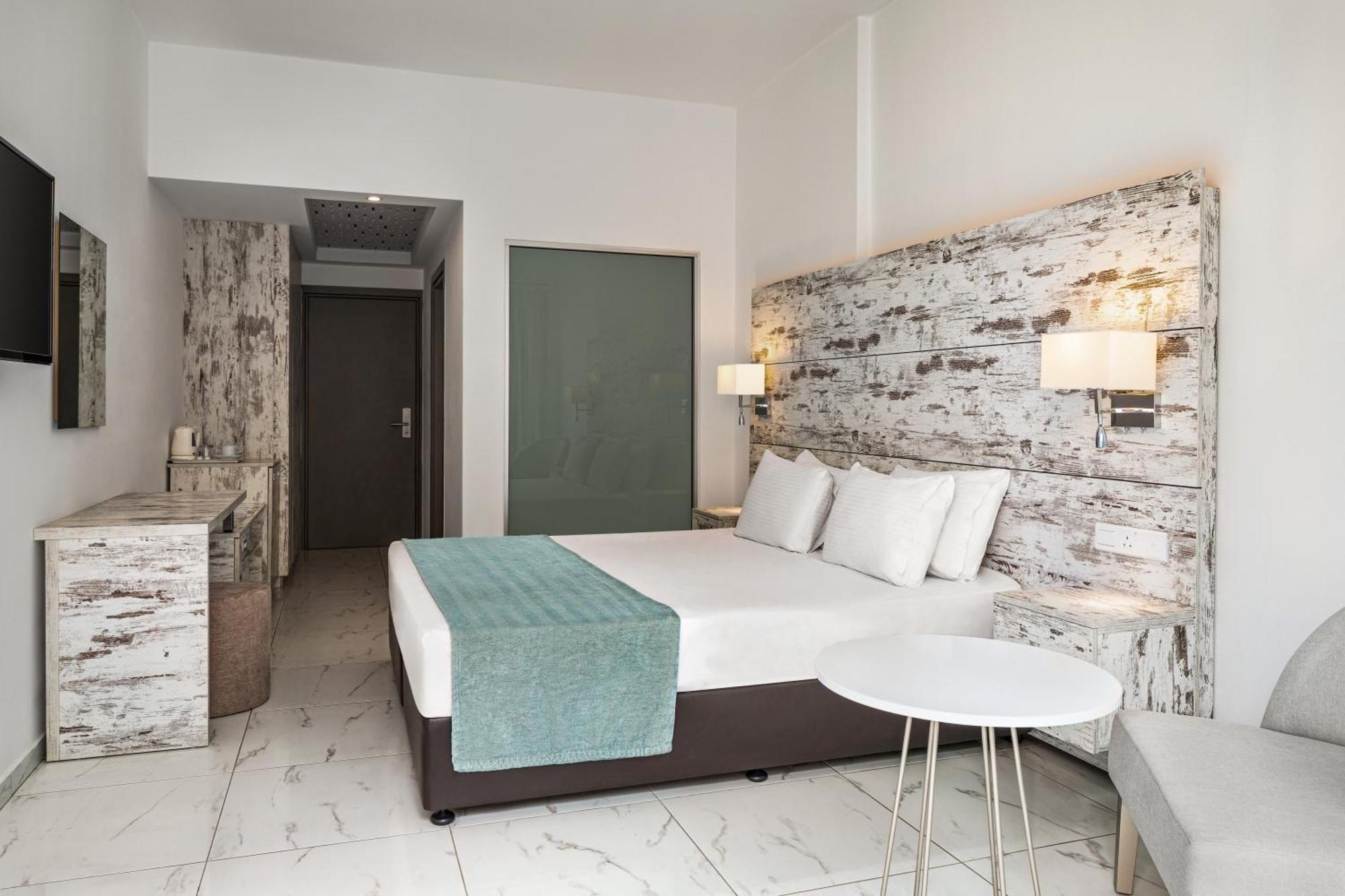 Ramada Hotel & Suites By Wyndham Αγία Νάπα Εξωτερικό φωτογραφία