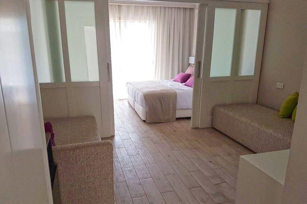 Ramada Hotel & Suites By Wyndham Αγία Νάπα Εξωτερικό φωτογραφία